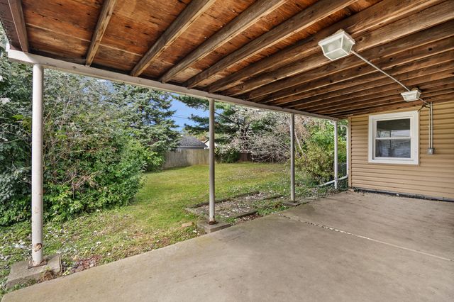 205 Hereford Drive, Steger, IL 60475