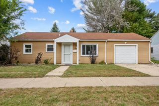 205 Hereford Drive, Steger, IL 60475