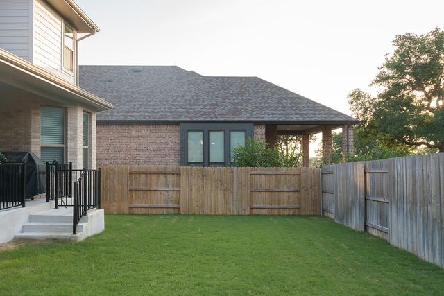 290 Left Fork DR, Kyle, TX 78640
