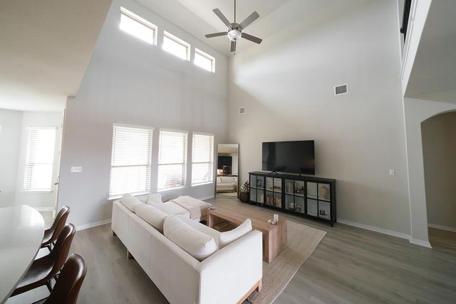 290 Left Fork DR, Kyle, TX 78640