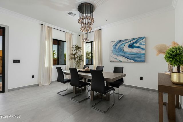 8319 E COLUMBUS Avenue, Scottsdale, AZ 85251