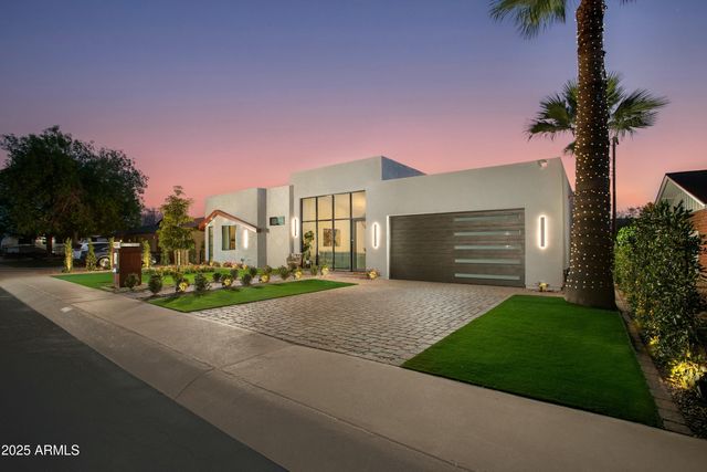 8319 E COLUMBUS Avenue, Scottsdale, AZ 85251