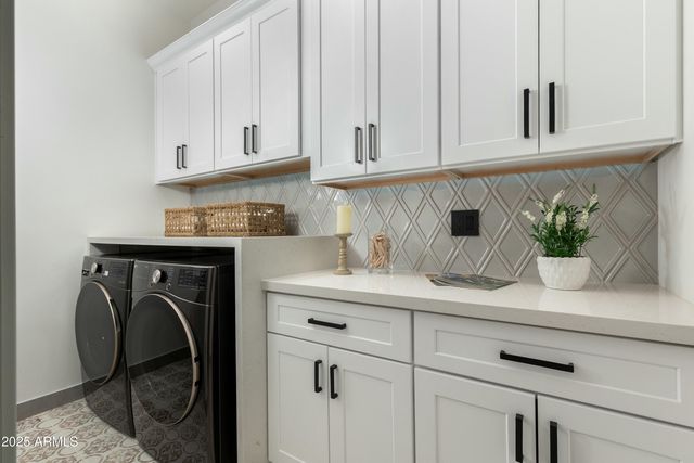 8319 E COLUMBUS Avenue, Scottsdale, AZ 85251