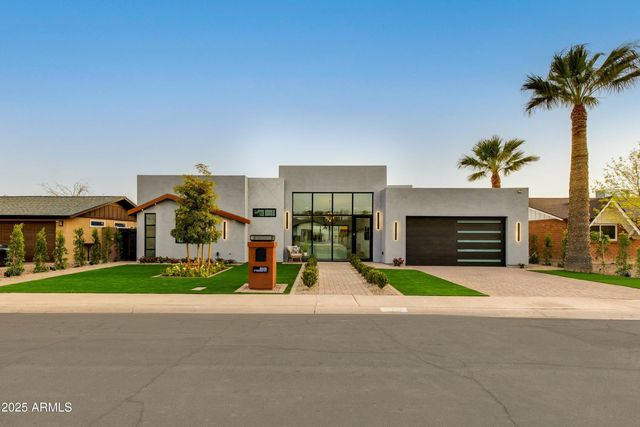 8319 E COLUMBUS Avenue, Scottsdale, AZ 85251