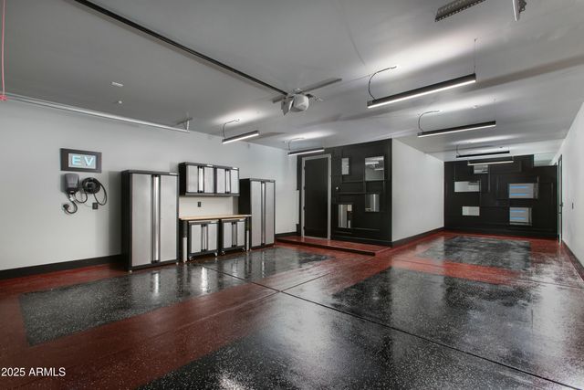 8319 E COLUMBUS Avenue, Scottsdale, AZ 85251