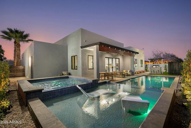 8319 E COLUMBUS Avenue, Scottsdale, AZ 85251