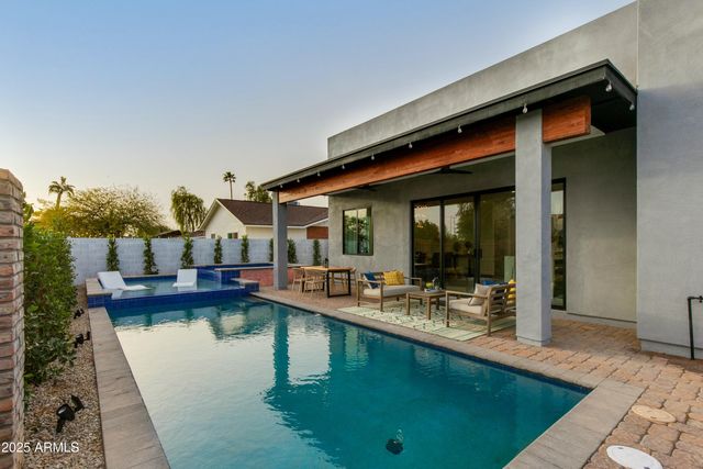 8319 E COLUMBUS Avenue, Scottsdale, AZ 85251