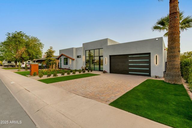 8319 E COLUMBUS Avenue, Scottsdale, AZ 85251