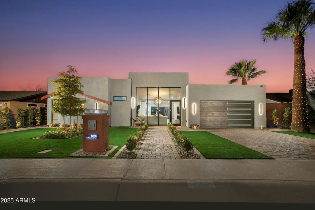 8319 E COLUMBUS Avenue, Scottsdale, AZ 85251