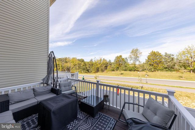 103 BURKWOOD TER, Lake Frederick, VA 22630