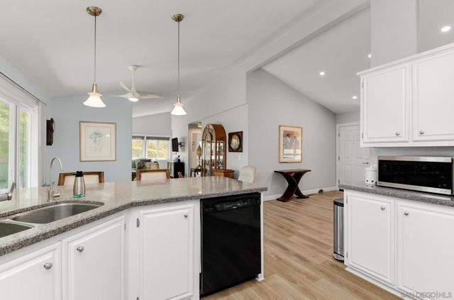 2556 Columbine Dr, Alpine, CA 91901