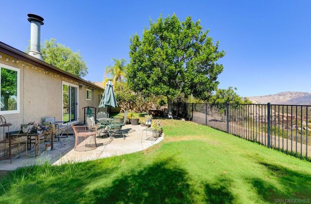 2556 Columbine Dr, Alpine, CA 91901