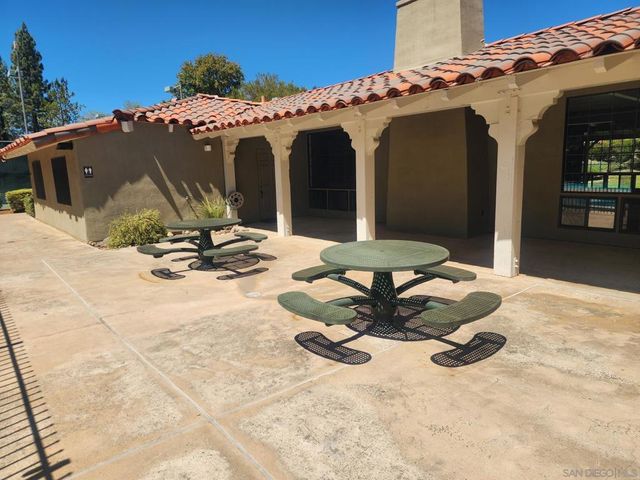 2556 Columbine Dr, Alpine, CA 91901