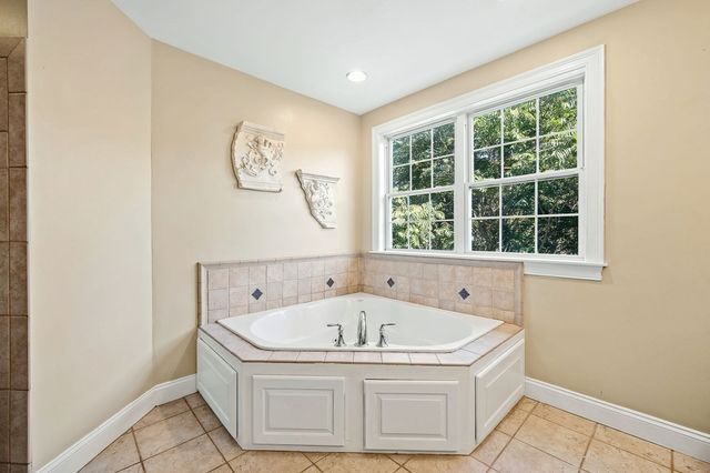 3 Dairy Drive, Upton, MA 01568