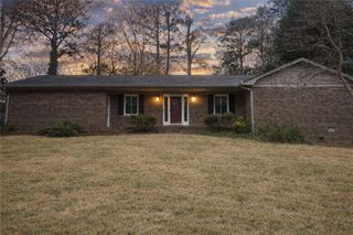 370 Merrydale SW Drive, Marietta, GA 30064