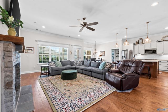207 Somerdale Lane, Huntsville, AL 35812