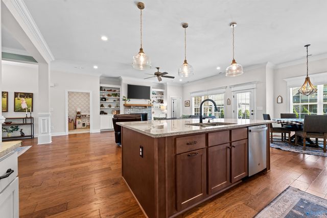 207 Somerdale Lane, Huntsville, AL 35812