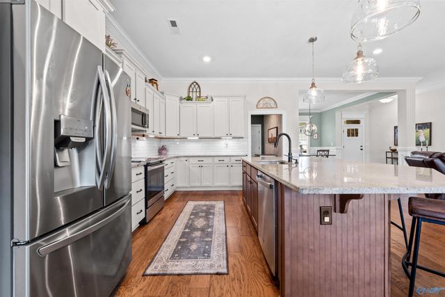 207 Somerdale Lane, Huntsville, AL 35812
