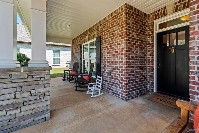 207 Somerdale Lane, Huntsville, AL 35812