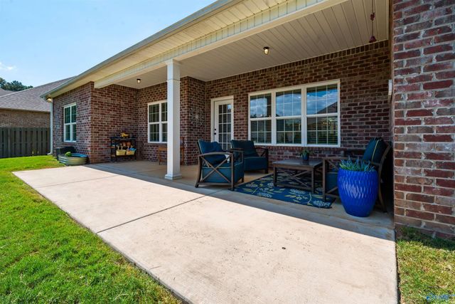 207 Somerdale Lane, Huntsville, AL 35812