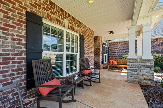 207 Somerdale Lane, Huntsville, AL 35812