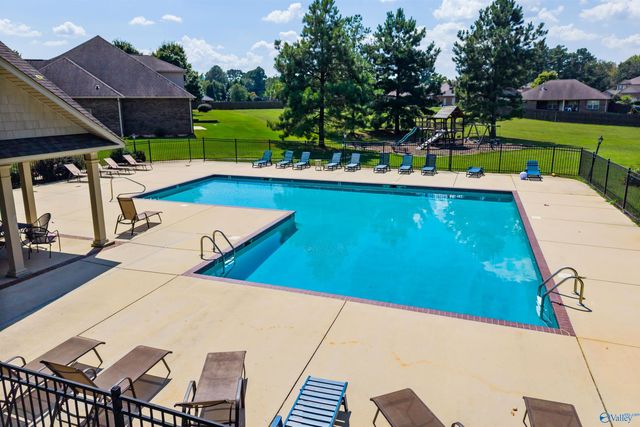 207 Somerdale Lane, Huntsville, AL 35812