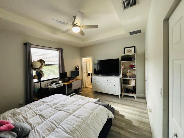 9326 W 33rd Lane, Hialeah, FL 33018