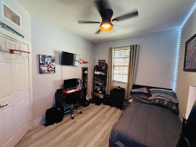 9326 W 33rd Lane, Hialeah, FL 33018