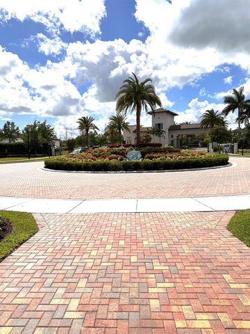9326 W 33rd Lane, Hialeah, FL 33018