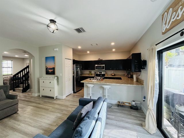 9326 W 33rd Lane, Hialeah, FL 33018