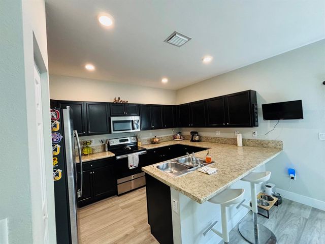 9326 W 33rd Lane, Hialeah, FL 33018