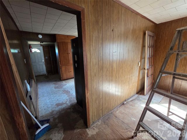 10 Wilson Avenue, Great Falls, SC 29055
