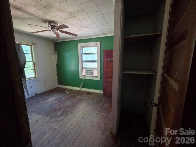 10 Wilson Avenue, Great Falls, SC 29055
