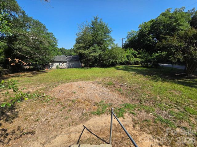 10 Wilson Avenue, Great Falls, SC 29055