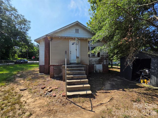 10 Wilson Avenue, Great Falls, SC 29055