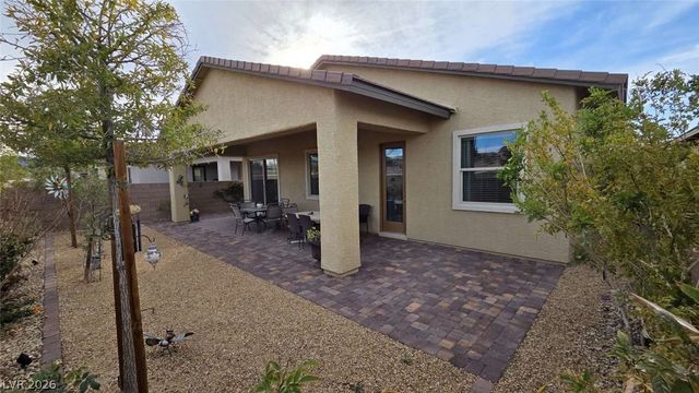 652 Longfeather Street, Henderson, NV 89011