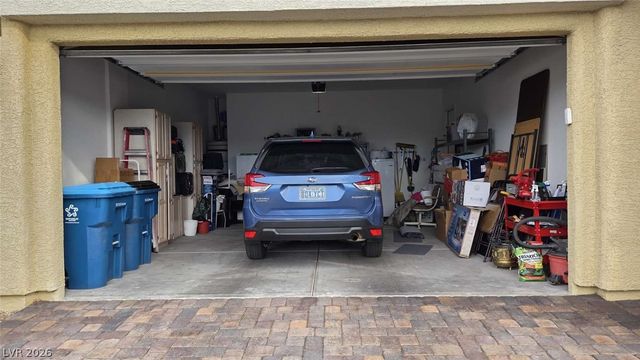 652 Longfeather Street, Henderson, NV 89011