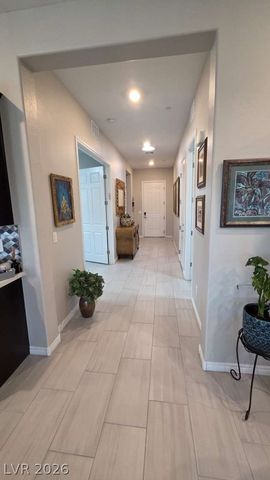 652 Longfeather Street, Henderson, NV 89011