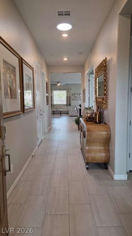 652 Longfeather Street, Henderson, NV 89011