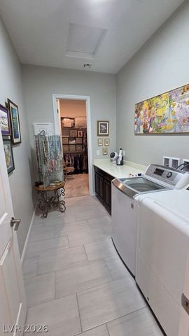 652 Longfeather Street, Henderson, NV 89011