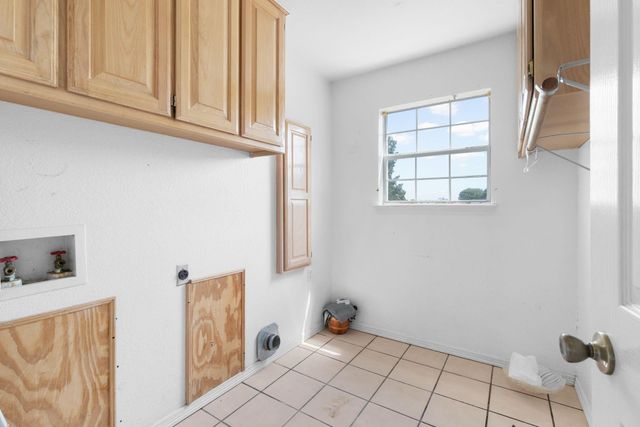 2625 Cheyenne Lane, Crowley, TX 76036