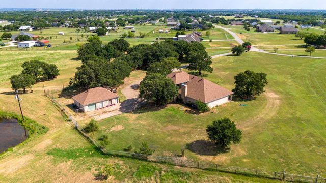 2625 Cheyenne Lane, Crowley, TX 76036