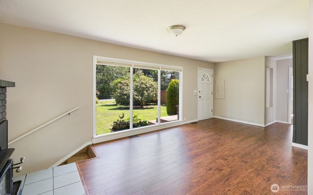 14028 Serene Way, Lynnwood, WA 98087