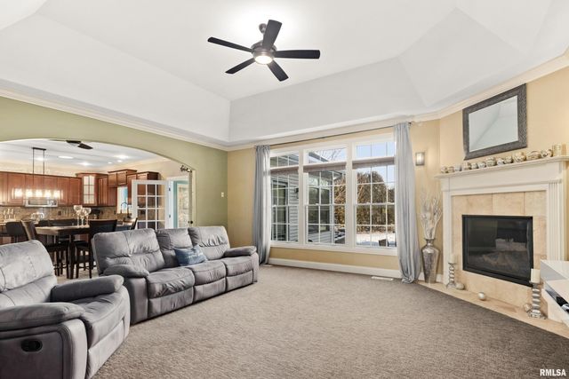 3220 W Rosebury Lane, Dunlap, IL 61525