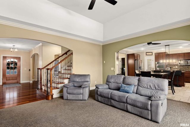 3220 W Rosebury Lane, Dunlap, IL 61525