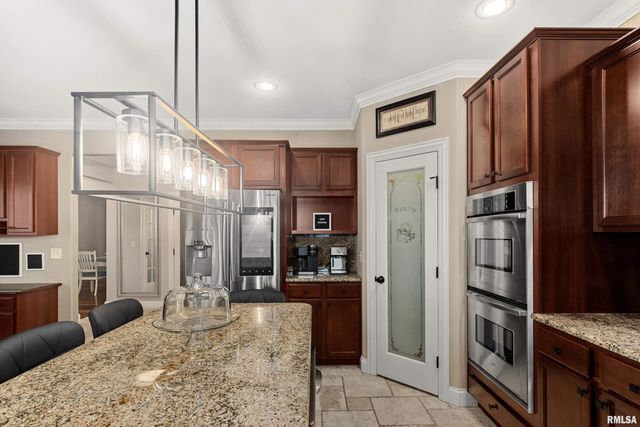 3220 W Rosebury Lane, Dunlap, IL 61525