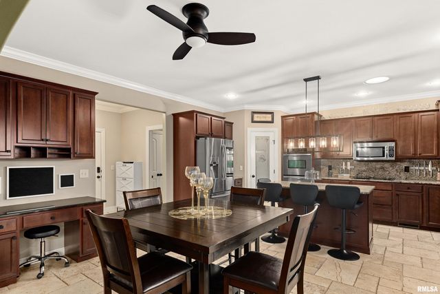 3220 W Rosebury Lane, Dunlap, IL 61525