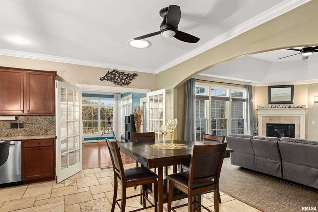 3220 W Rosebury Lane, Dunlap, IL 61525