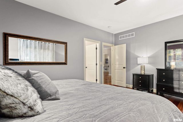 3220 W Rosebury Lane, Dunlap, IL 61525