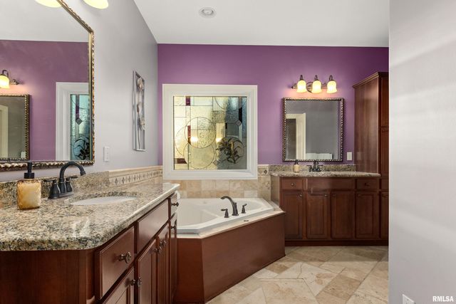 3220 W Rosebury Lane, Dunlap, IL 61525